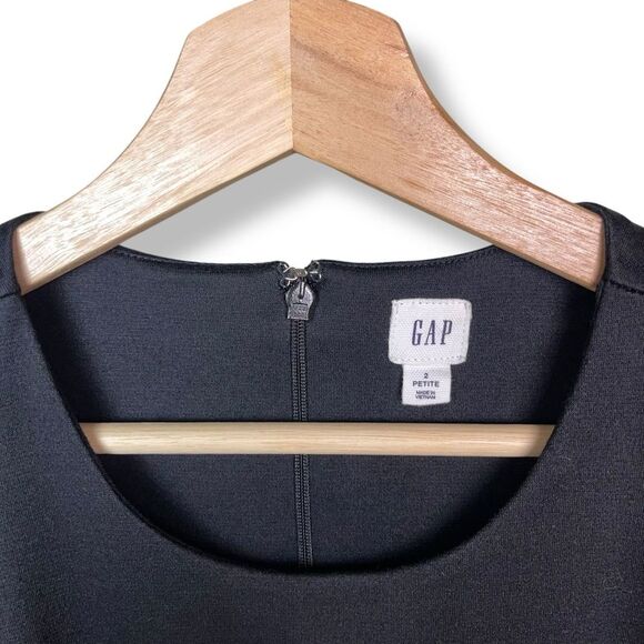 GAP Black Ponte & Gold Metallic Pleated Midi Dress - Size 2P - Picture 7 of 8